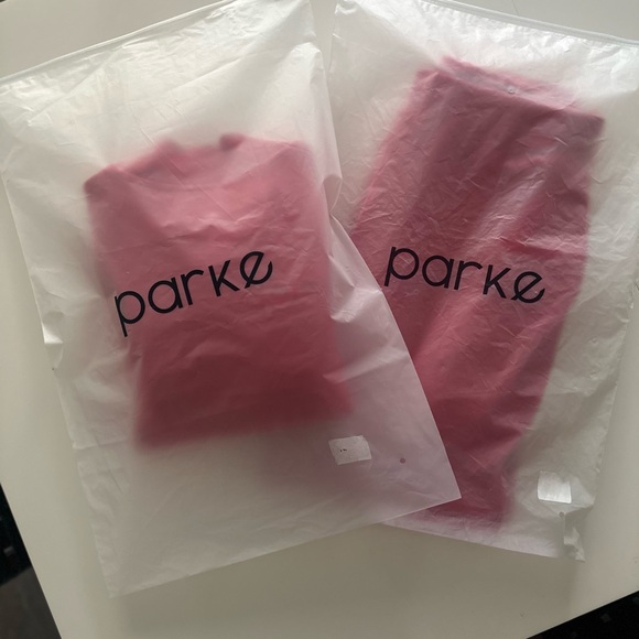 Parke Red Embossed Mockneck Sweatshirt & Unisex Embossed Sweats NWT 2 Piece Set - Picture 16 of 16